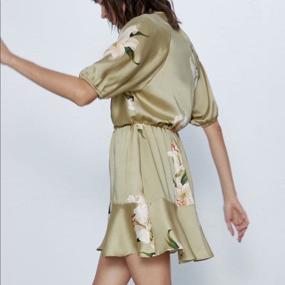 Zara floral mini print dress with knot green Nwt - Picture 4 of 6